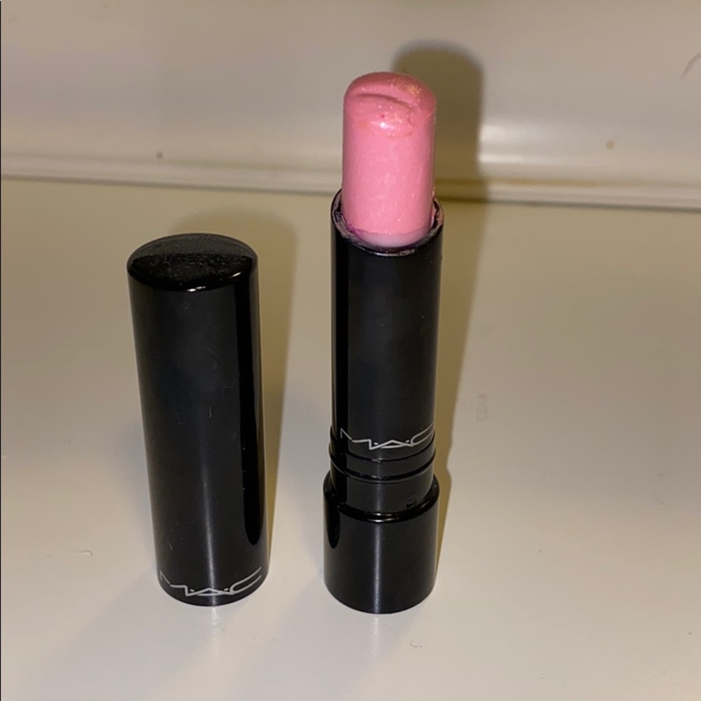 MAC sheer lipstick 💄